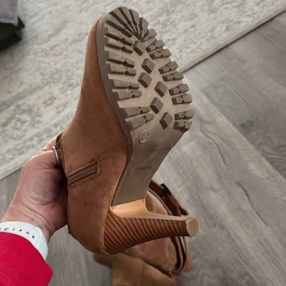 Never been worn boots - Picture 4 of 4